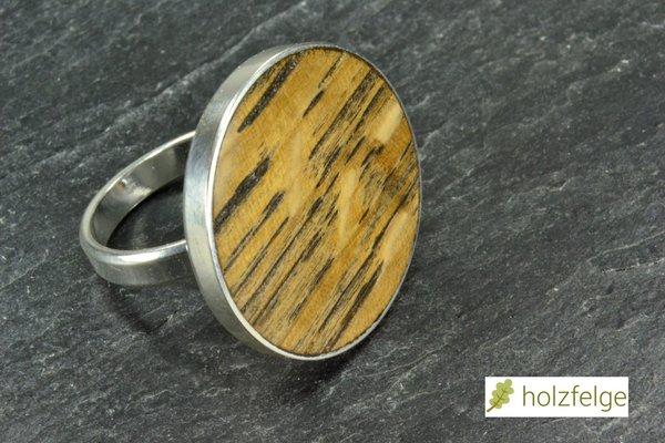 Holz-Ring, 925-Silber, Eichenholz ca.100 Jahre alt, Ø 20 mm, G 50